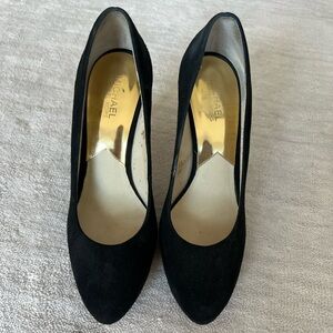 Michael Kors Suede Heel Pumps